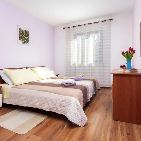 Faszinierendes Mit Eigener Galerie Und Nur 10 Gehminuten Vom In Appartement